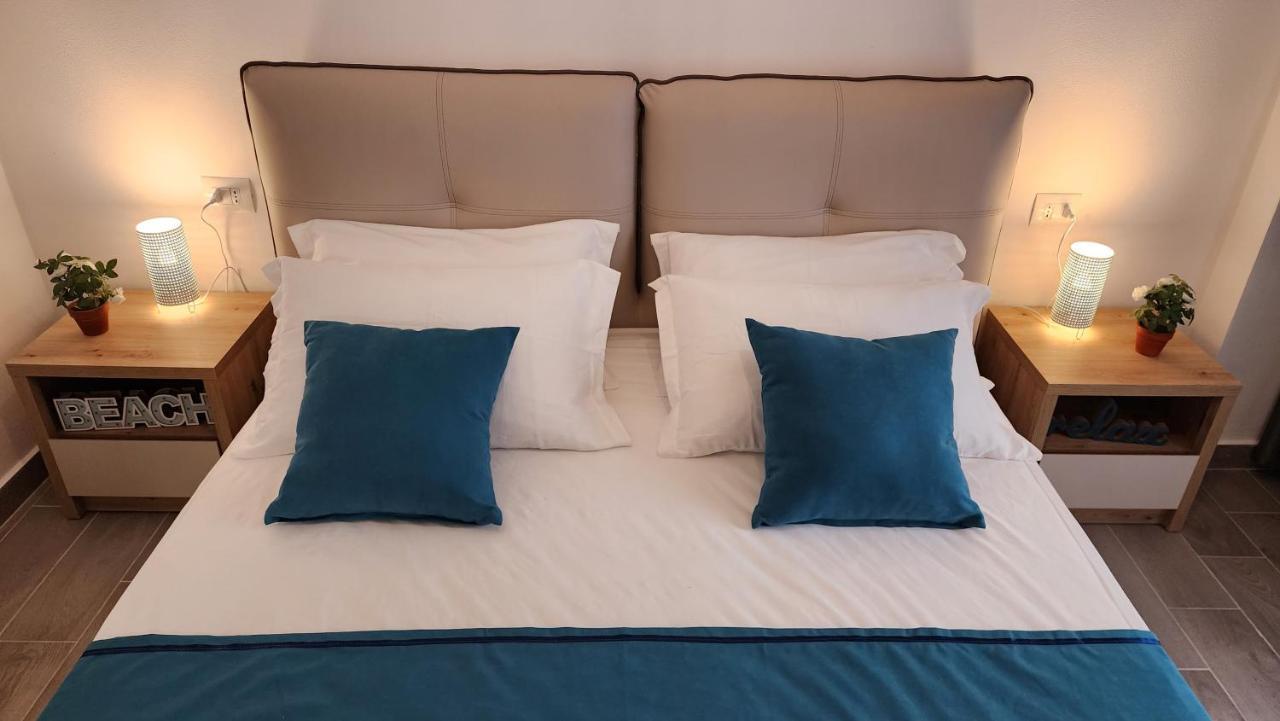 Solar Rooms And Apartments ฮีมาเรอ ภายนอก รูปภาพ