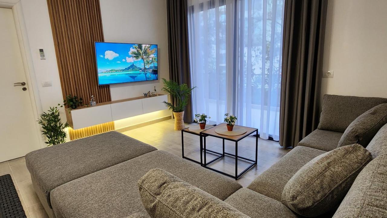 Solar Rooms And Apartments ฮีมาเรอ ภายนอก รูปภาพ