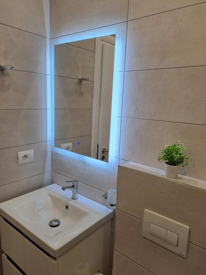 Solar Rooms And Apartments ฮีมาเรอ ภายนอก รูปภาพ